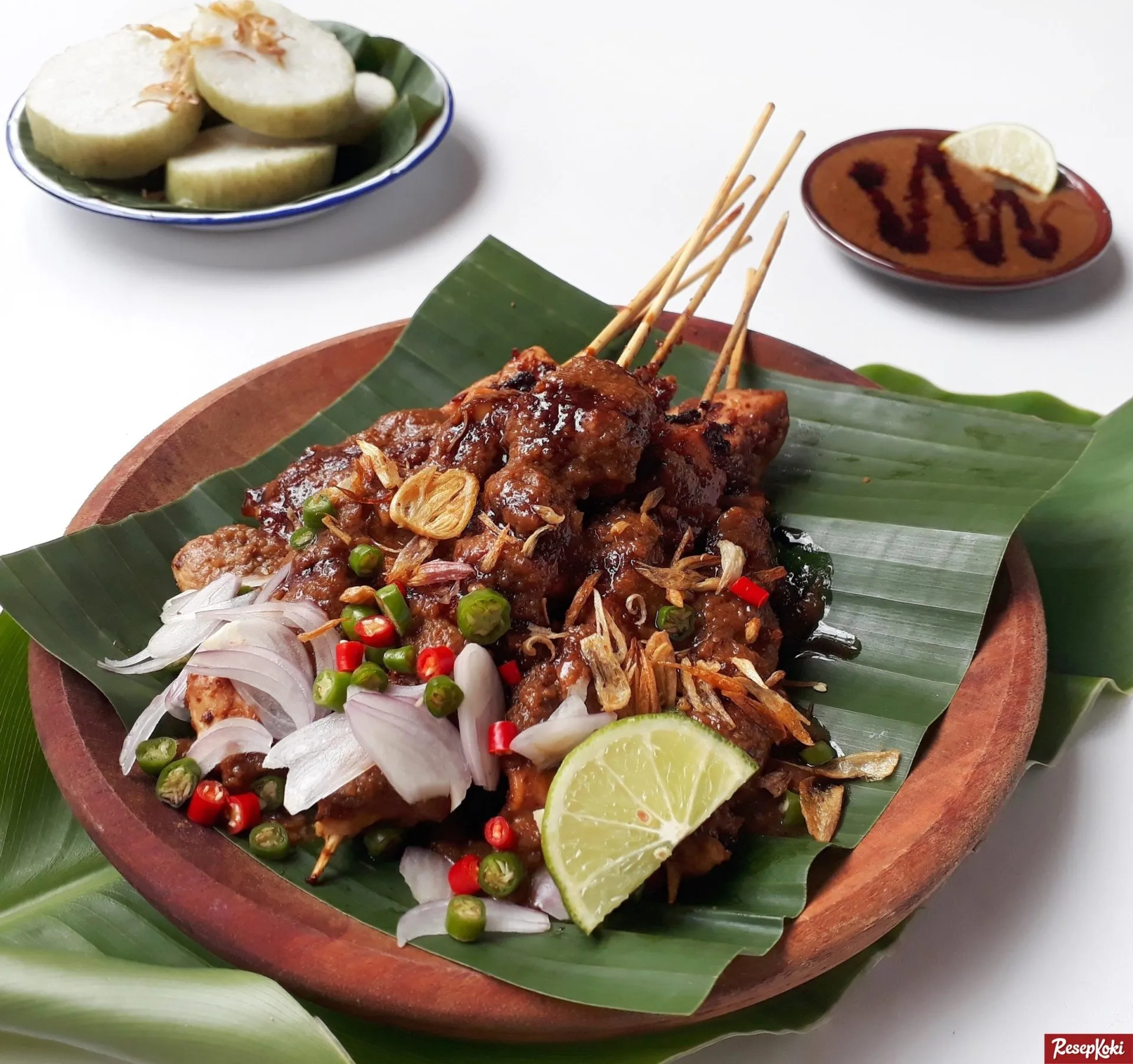 Sate Madura Cak Rosyi: Rasa yang Menggigit Jiwa di Jantung Cilacap